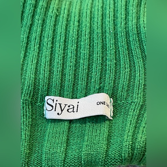 High Neck Knit Sweater - Picture 3 of 3